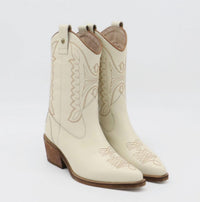 Stivali New York Women's Unstoppable Western Cowboy Boots in off white - women's shoe - detail view