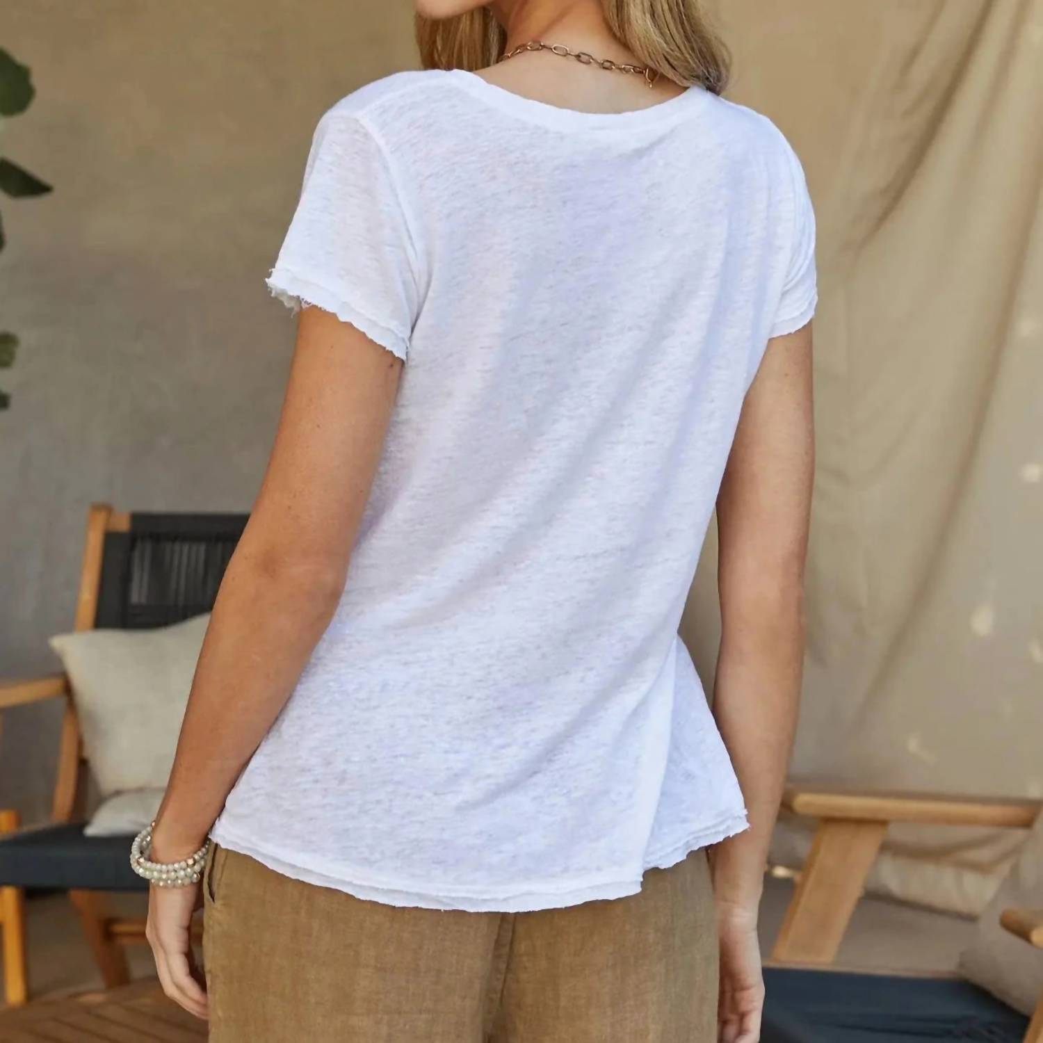 Milio Milano - Short Sleeve Raw Edge V-neck T Shirt