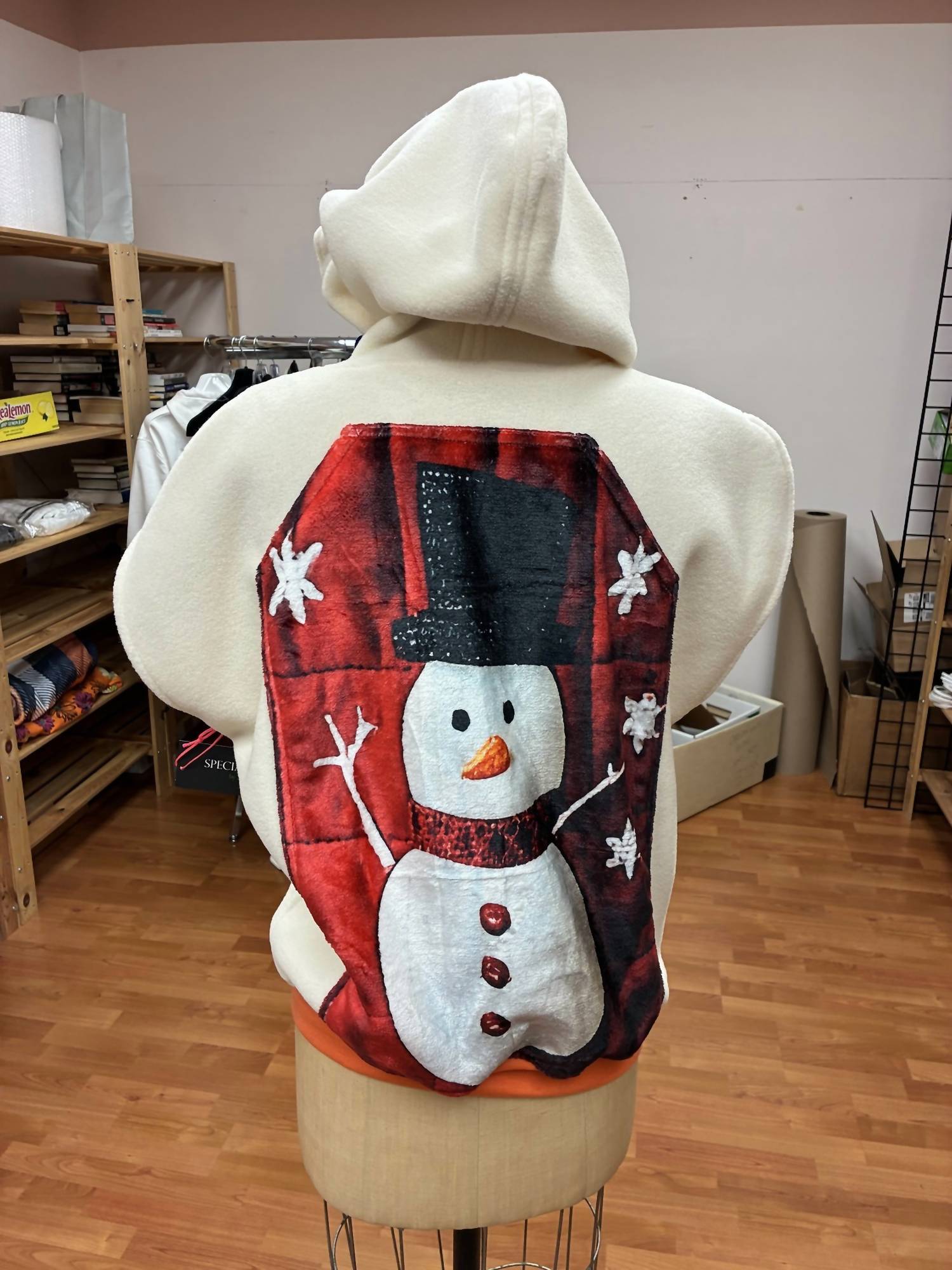 Quiet Luxury - Unisex - Fleece Hoodie With Christmas Print