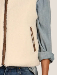 Dylan - Mountain High Sherpa Vest