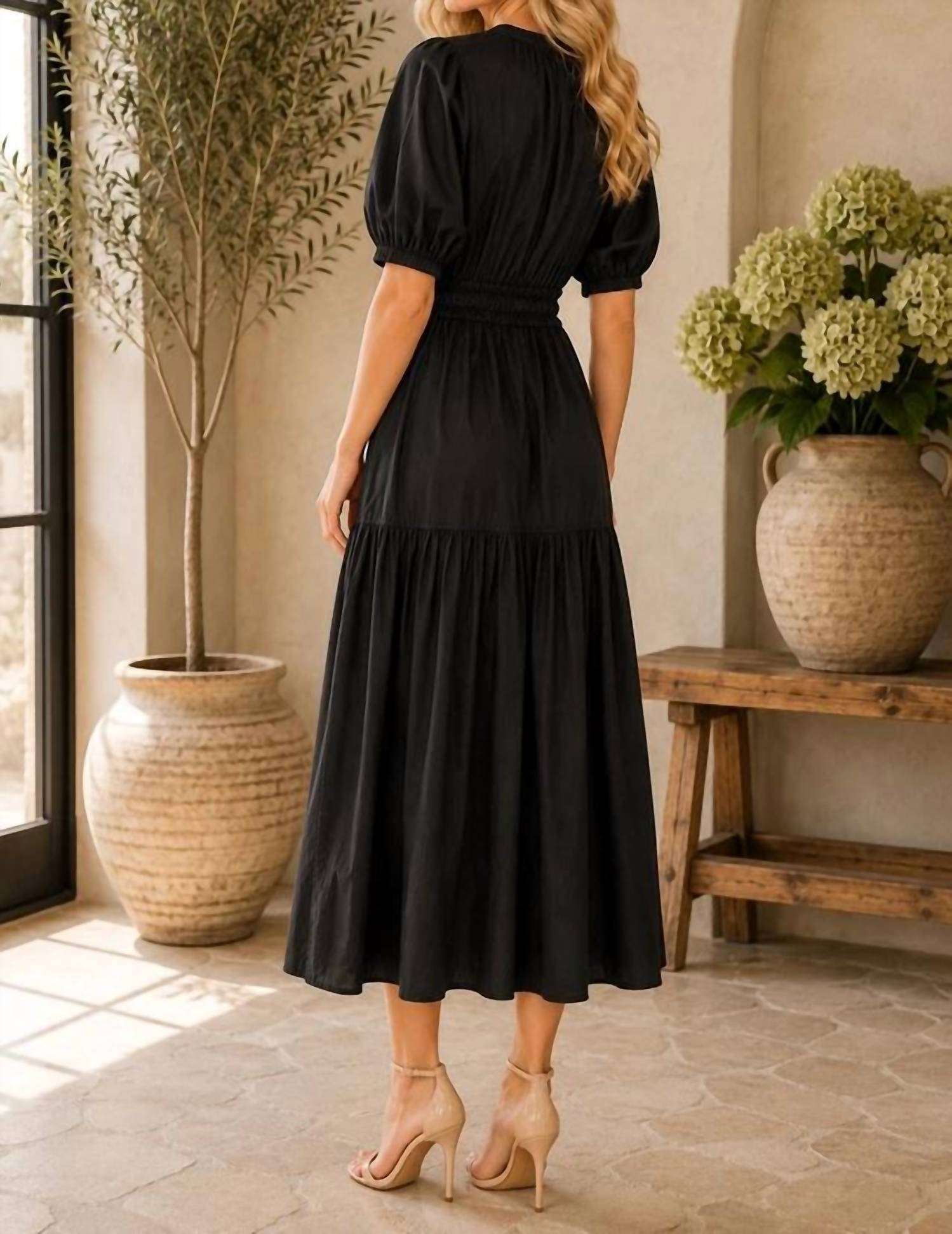Elie Tahari - Short Sleeve Midi Dress