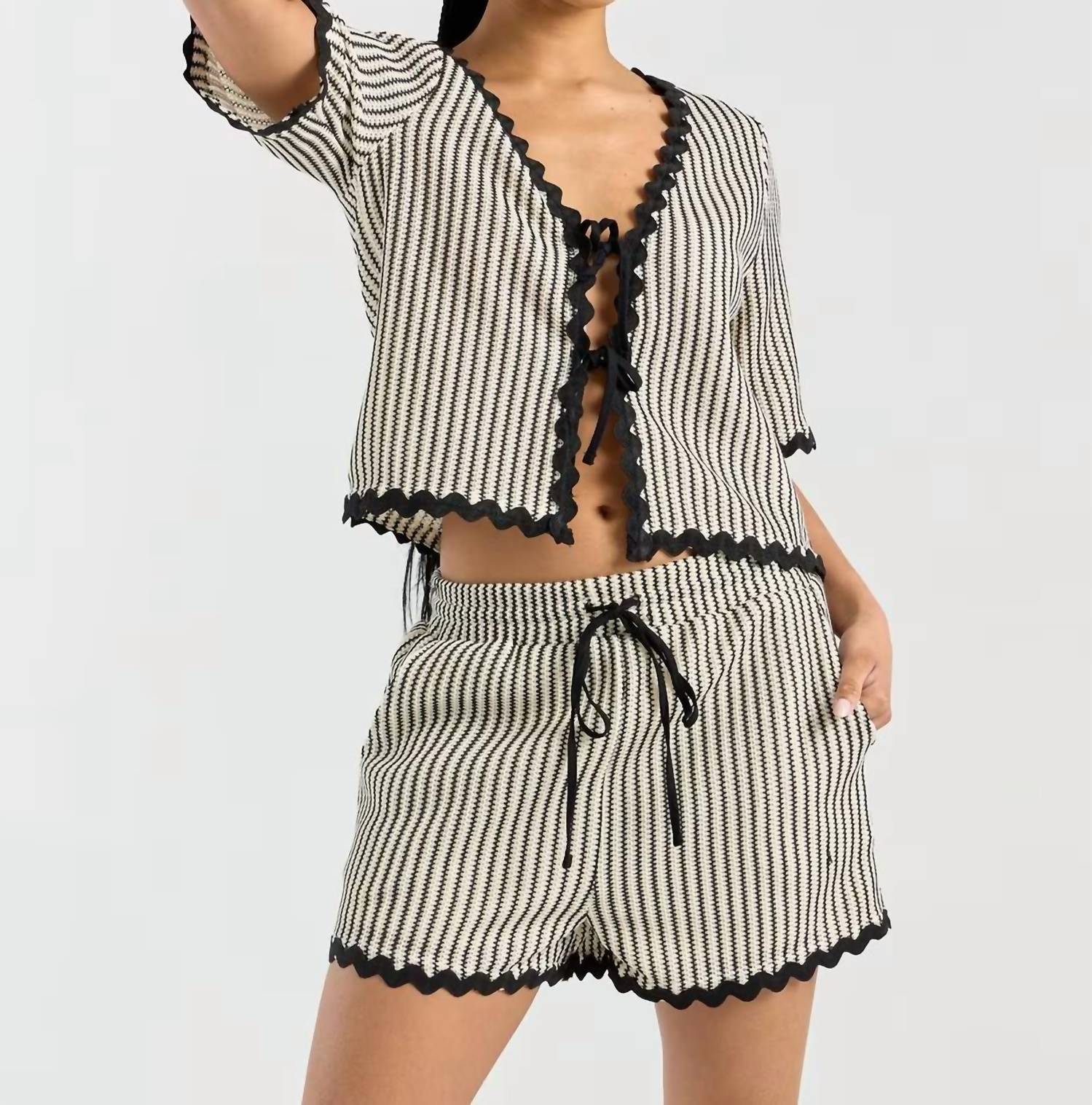 Very J - Wave Trim Detail Knit Top & Shorts Set