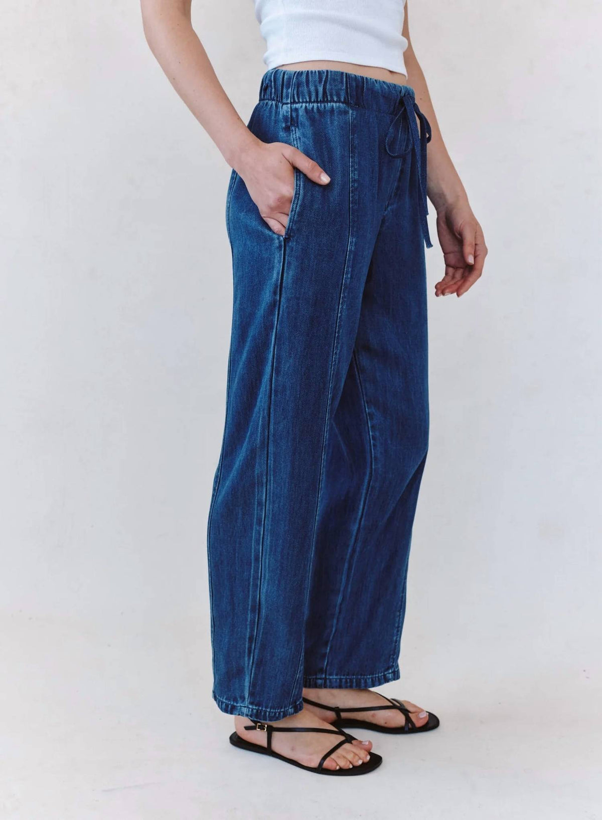 Bella Dahl - Seamed Soft Barrel Pant