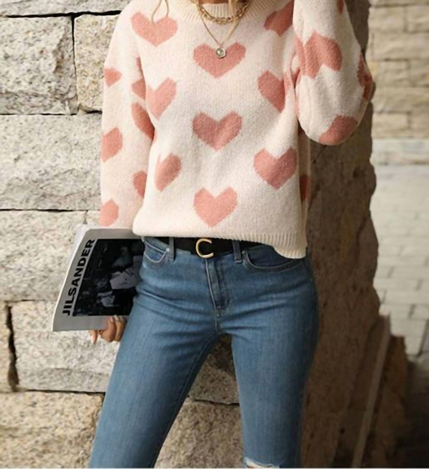 Lily Clothing - Heart-Printed Warm & Cute Sweater