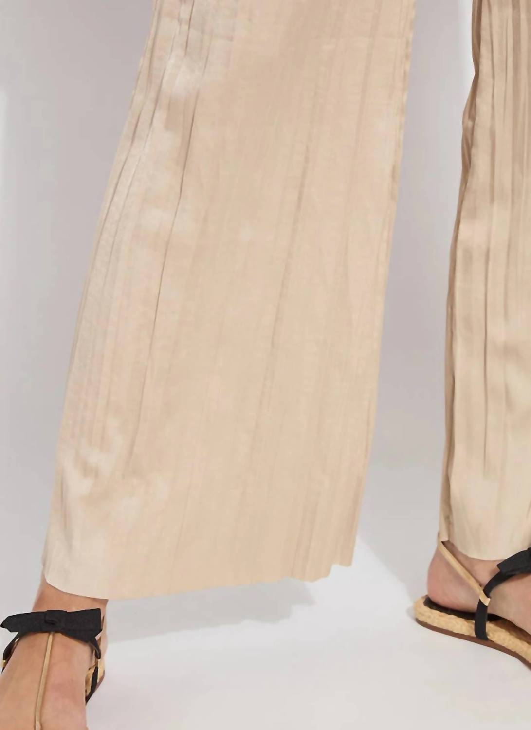 Lysse - Women's Packable Pleated Palazzo Pant