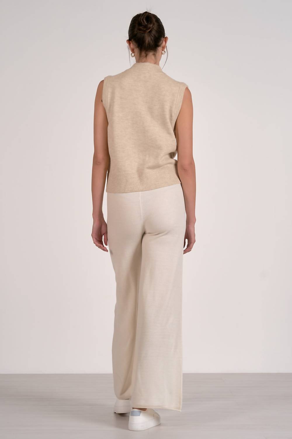 Elan - Emily Zip Sweater Vest