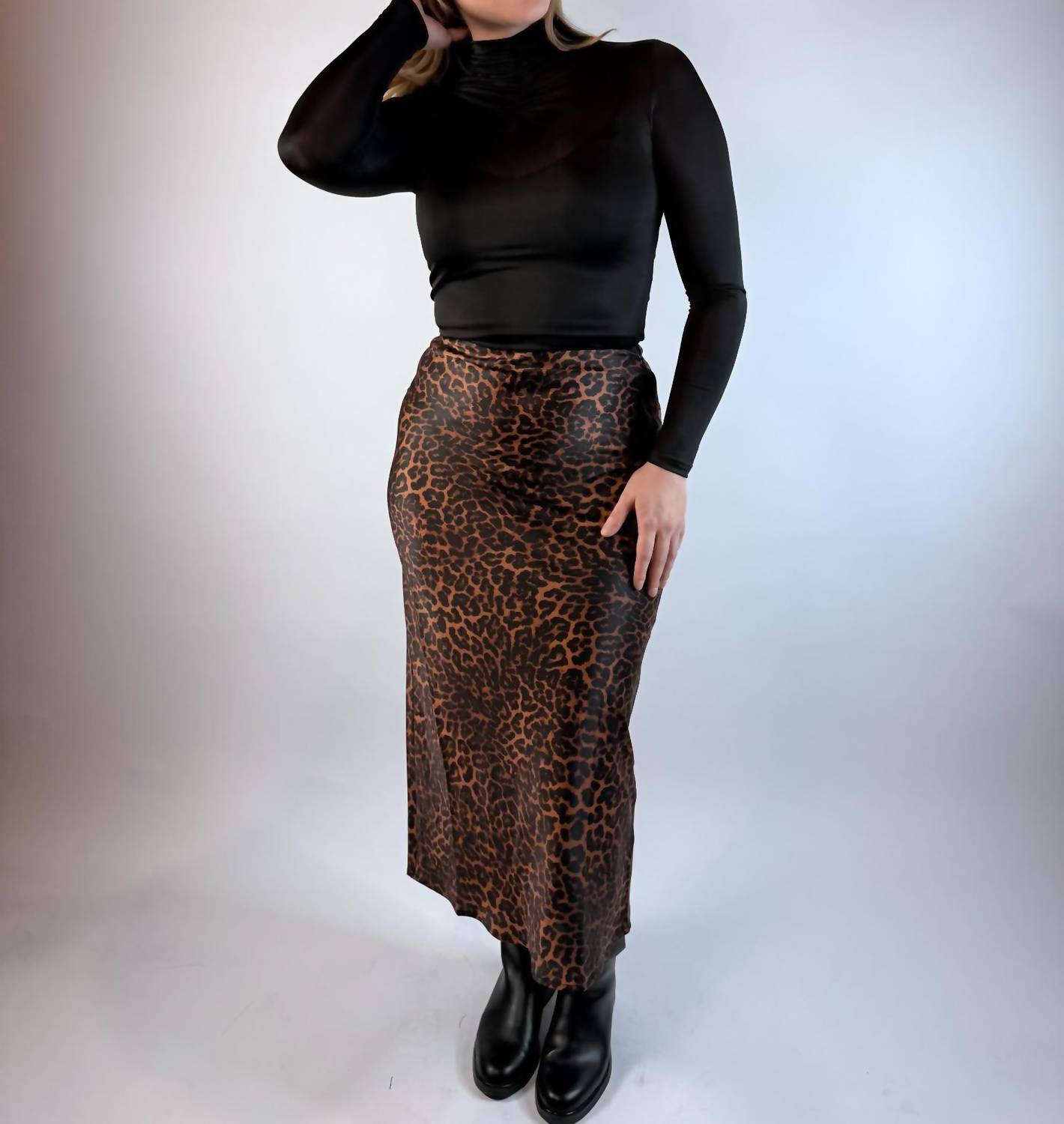 Moon River - Quinn Ruched Neck Top
