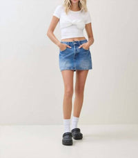 Signature8 - Twisted Top