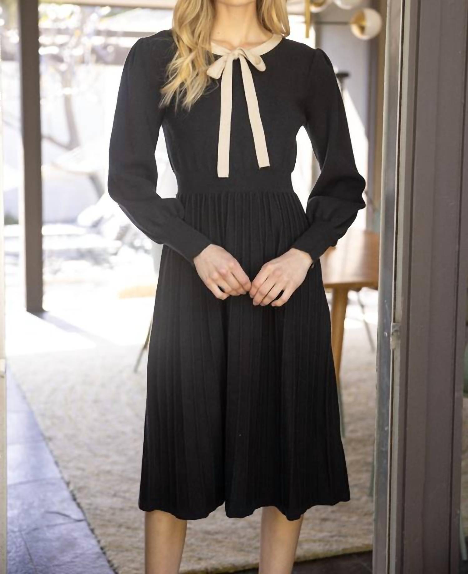 Voy - Dream It Up Princess Sleeve Midi Knit Dress
