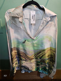 Made In Italy - Women's Silk Collared V-neck Long Sleeve Top With Print