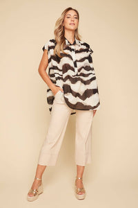Renuar - Sleeveless Collared Blouse
