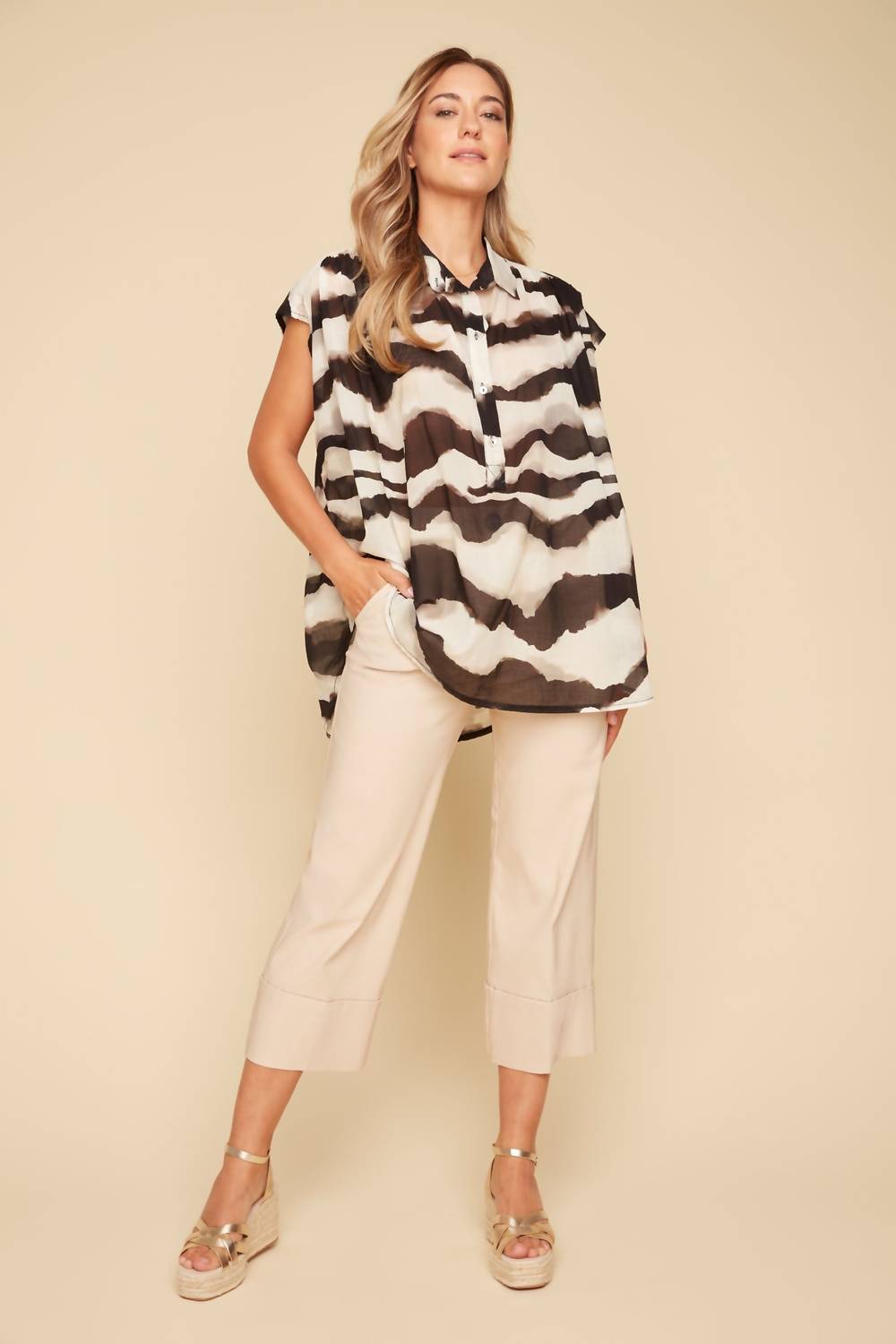 Renuar - Sleeveless Collared Blouse