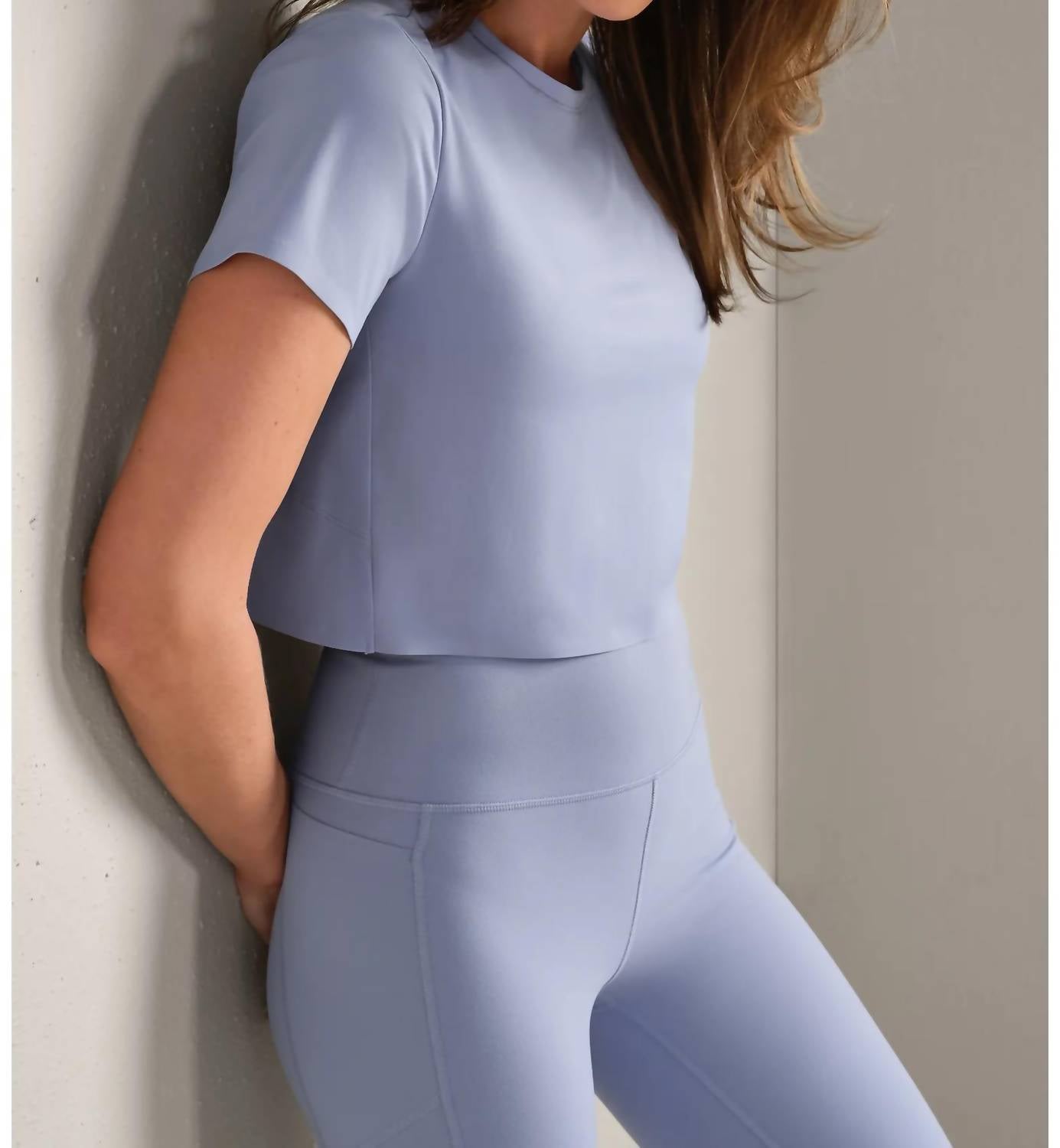 Rhone - Serene Cropped Short Sleeve Tee