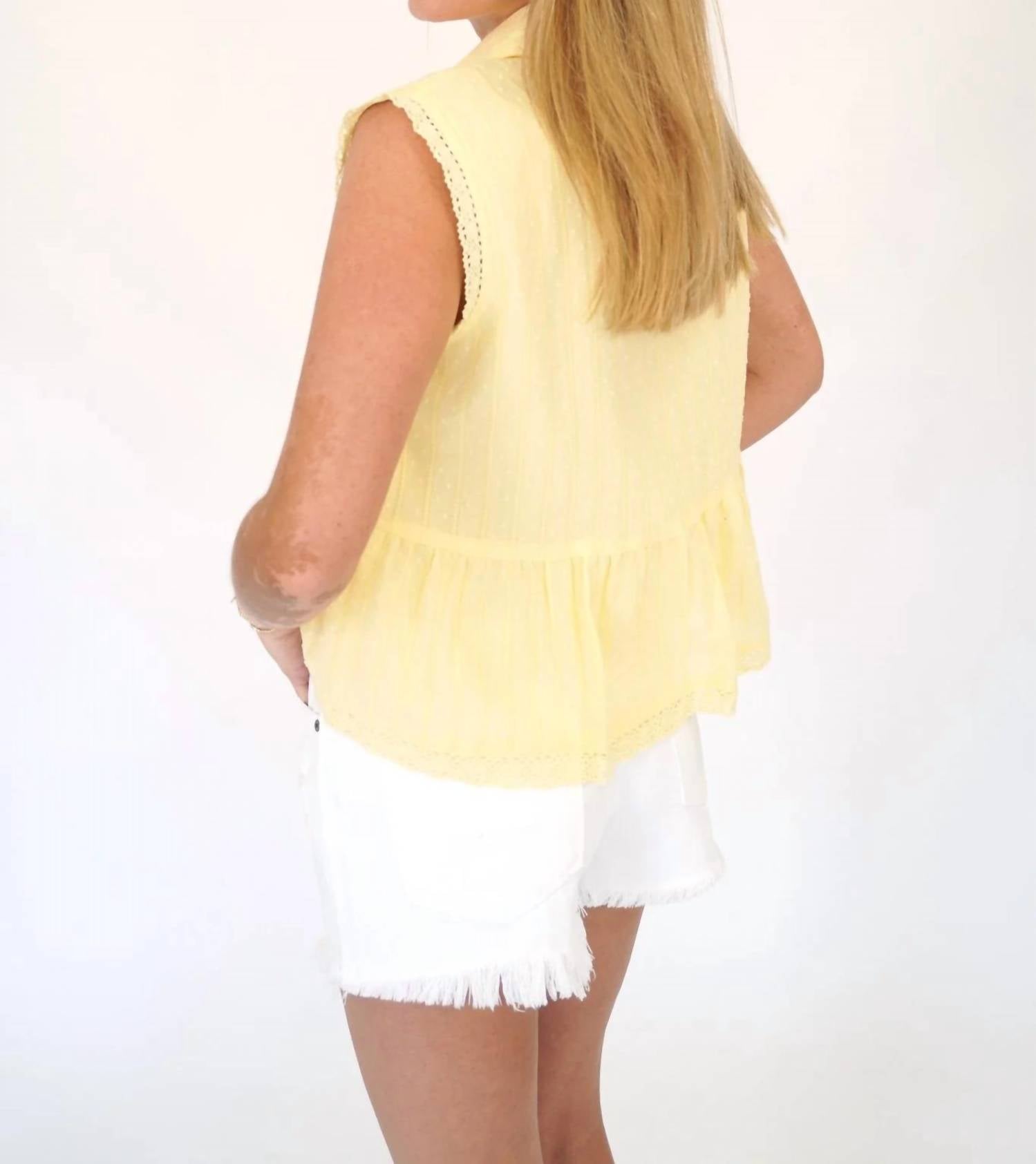 Day + Moon - Lace Trim Sleeveless Peplum Blouse