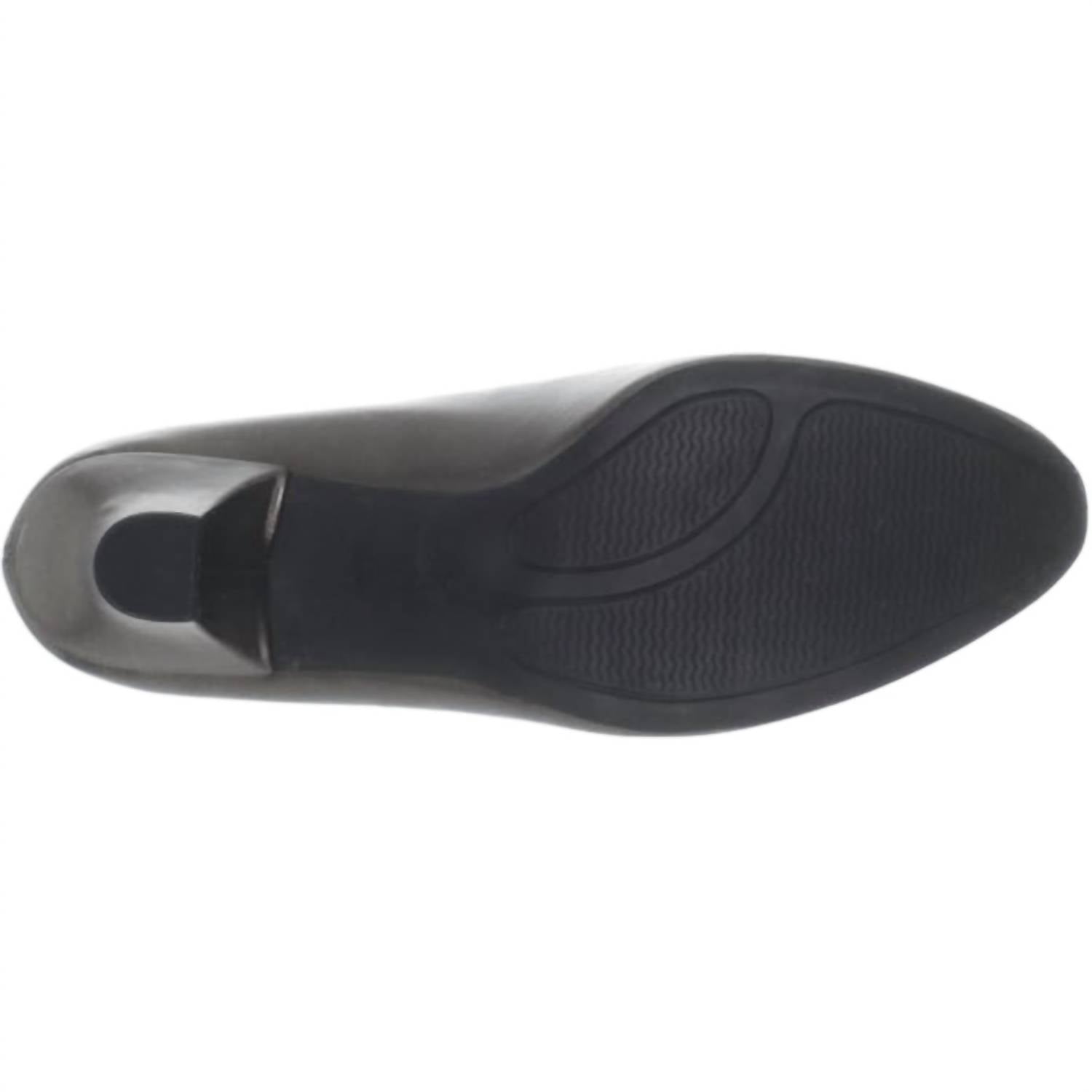 Easy Street - Women's Fabulous Dress Pump