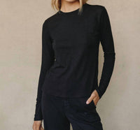 Bella Dahl Long Sleeve Crew Neck T-shirt in black - women's long sleeve top