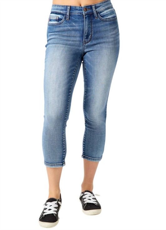 Judy Blue - MID-RISE CAPRI JEAN