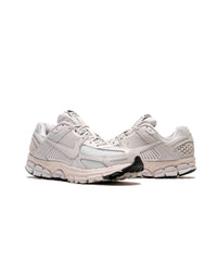 Nike - Men's Zoom Vomero 5 Shoes