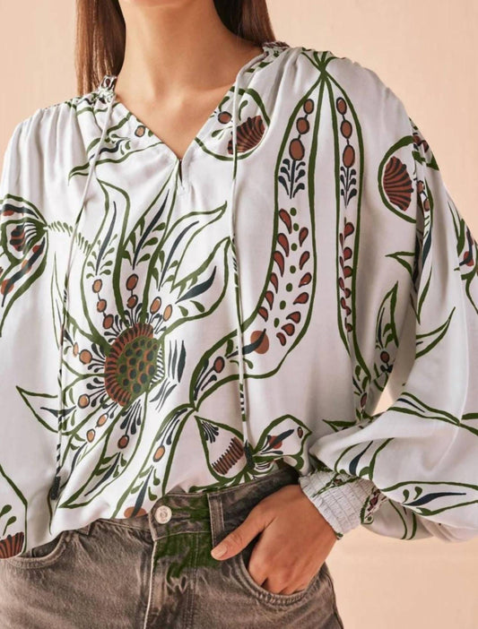 Omika - Anouk V-neck Blouse