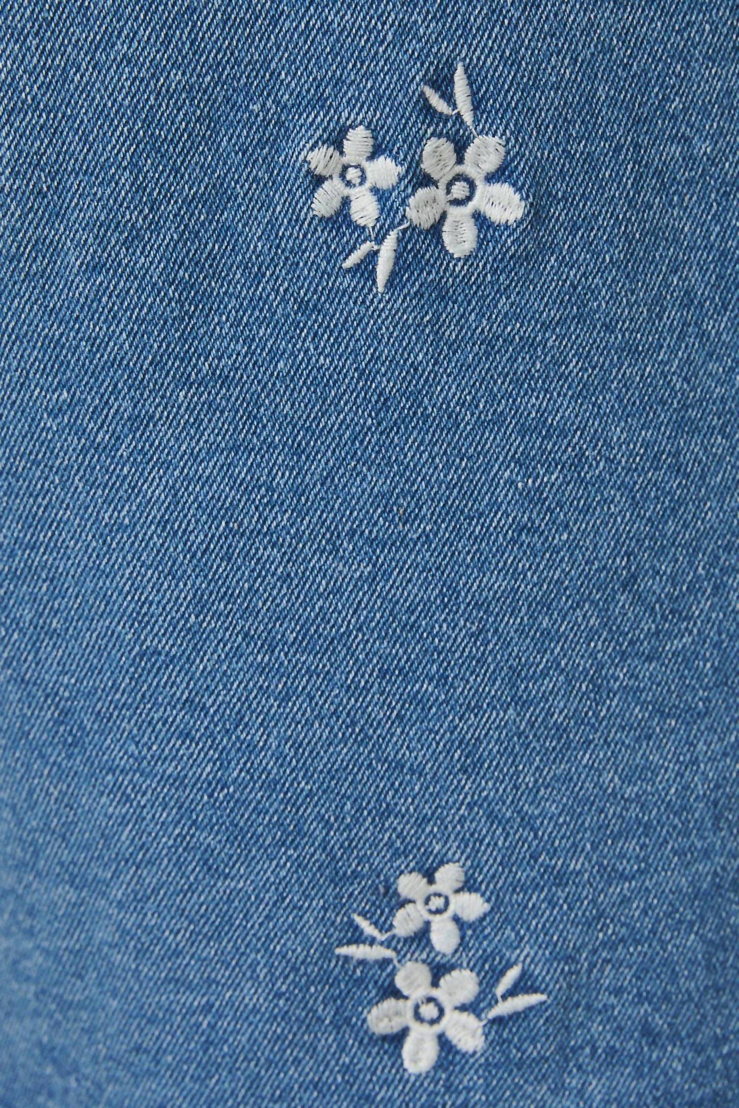 Sunday Edition - Flower Embroidered Pocket Vest