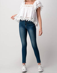 Amerikan Basics - Ruffled Short Sleeve