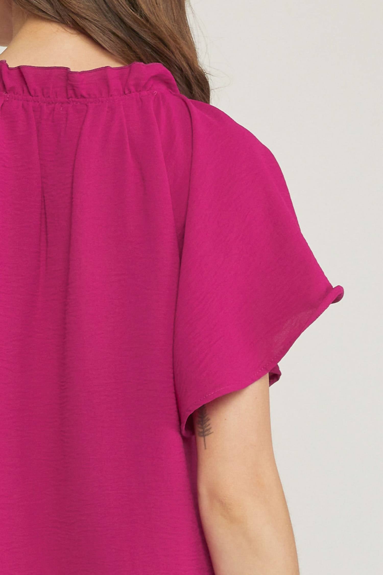 Entro - Ruffled Flutter Sleeve Blouse