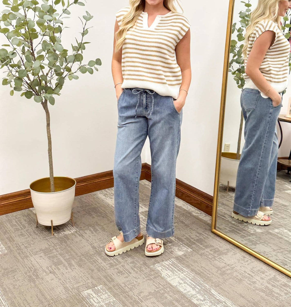 Staccato - Striped V-neck Sleeveless Sweater