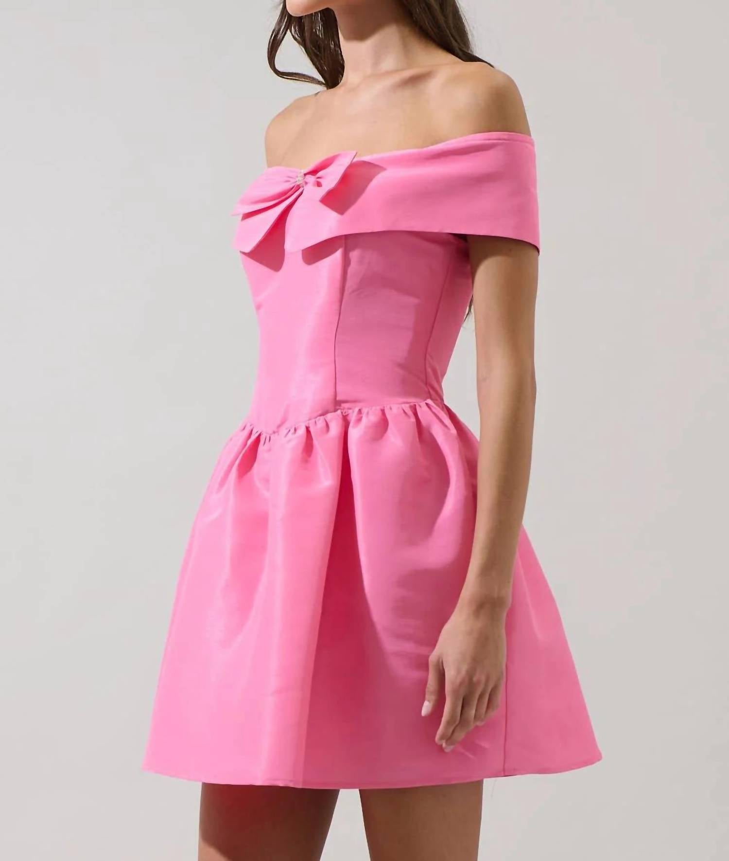 Sugarlips - Medelyn Off the Shoulder Mini Dress