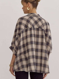 Entro - Effortless Oversized Plaid Button-down Top