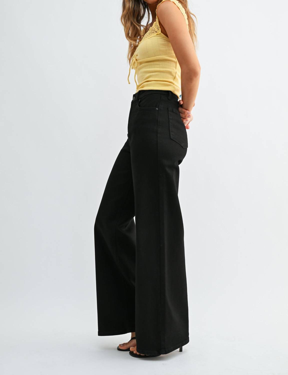 JBD. Palazzo Jean in black - women's jeans - detail view