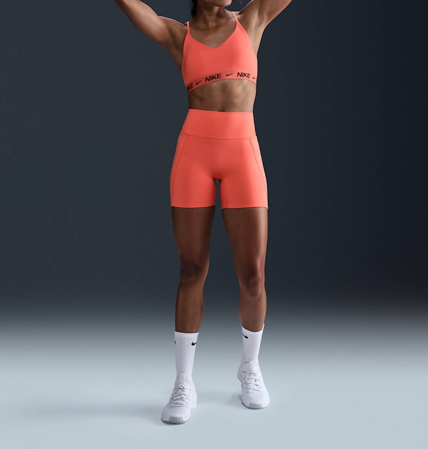 Nike - Universa 5" Short