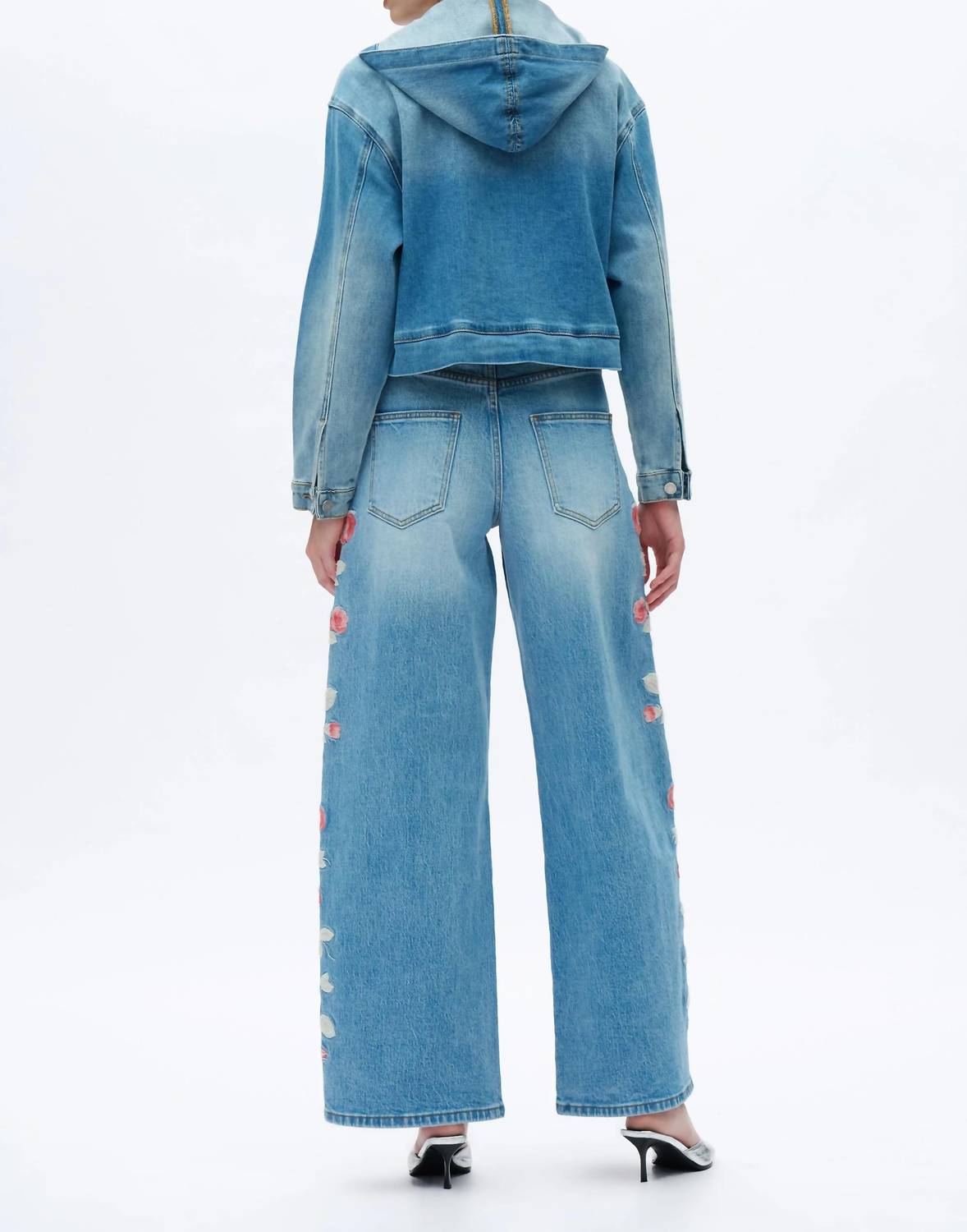 Bayeas - Tokio Embroidered Barrel Jeans