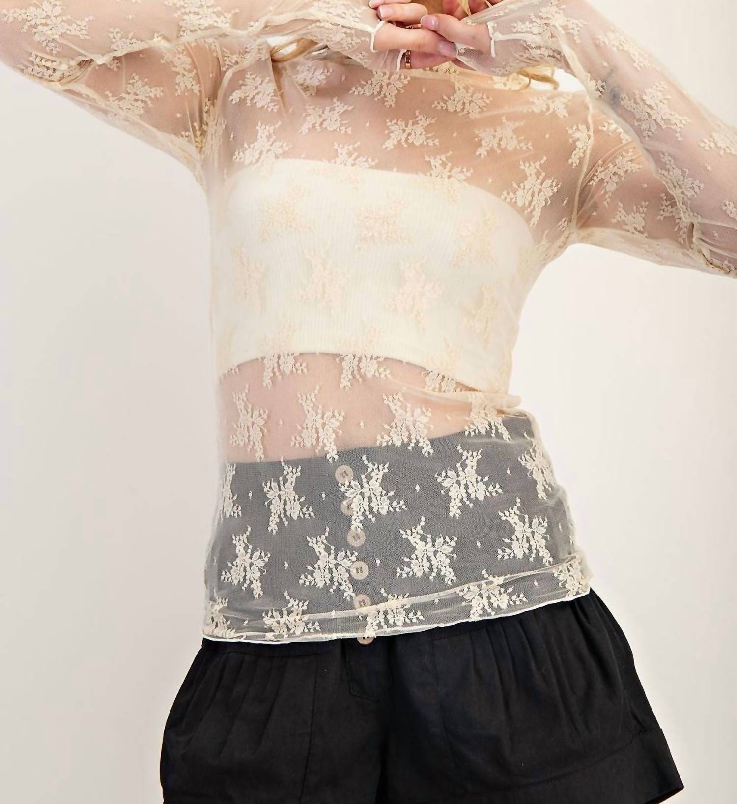 Ee:Some - Lace Layering Tee