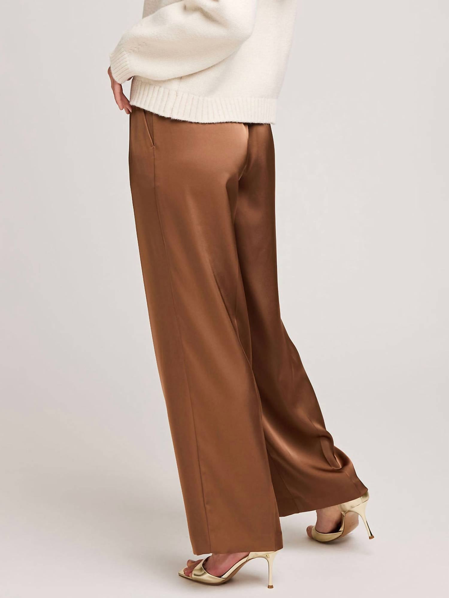 Gentle Fawn - Amelie Pant