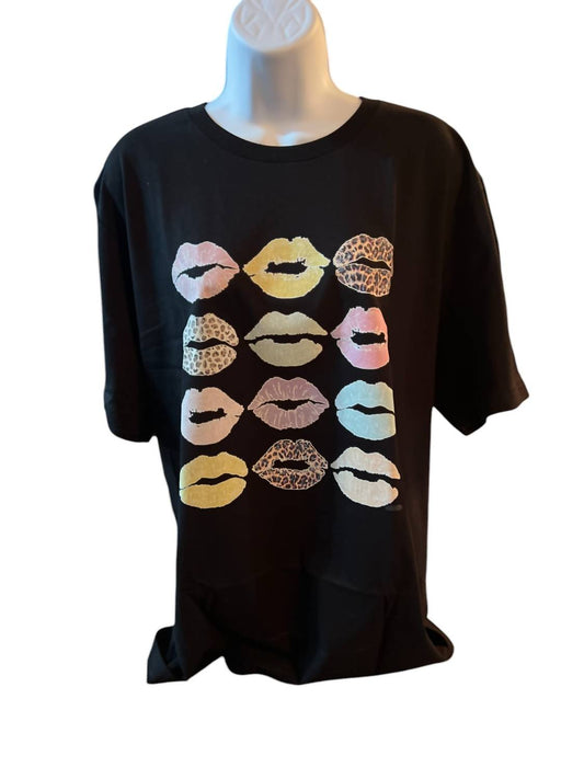 Bella + Canvas - Women's Colored Lips T-Shirt