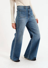 Daze - Far Out High Rise With Fashion Pocket Jeans
