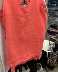 Bella Amore - Women's Buttons Down Side Top
