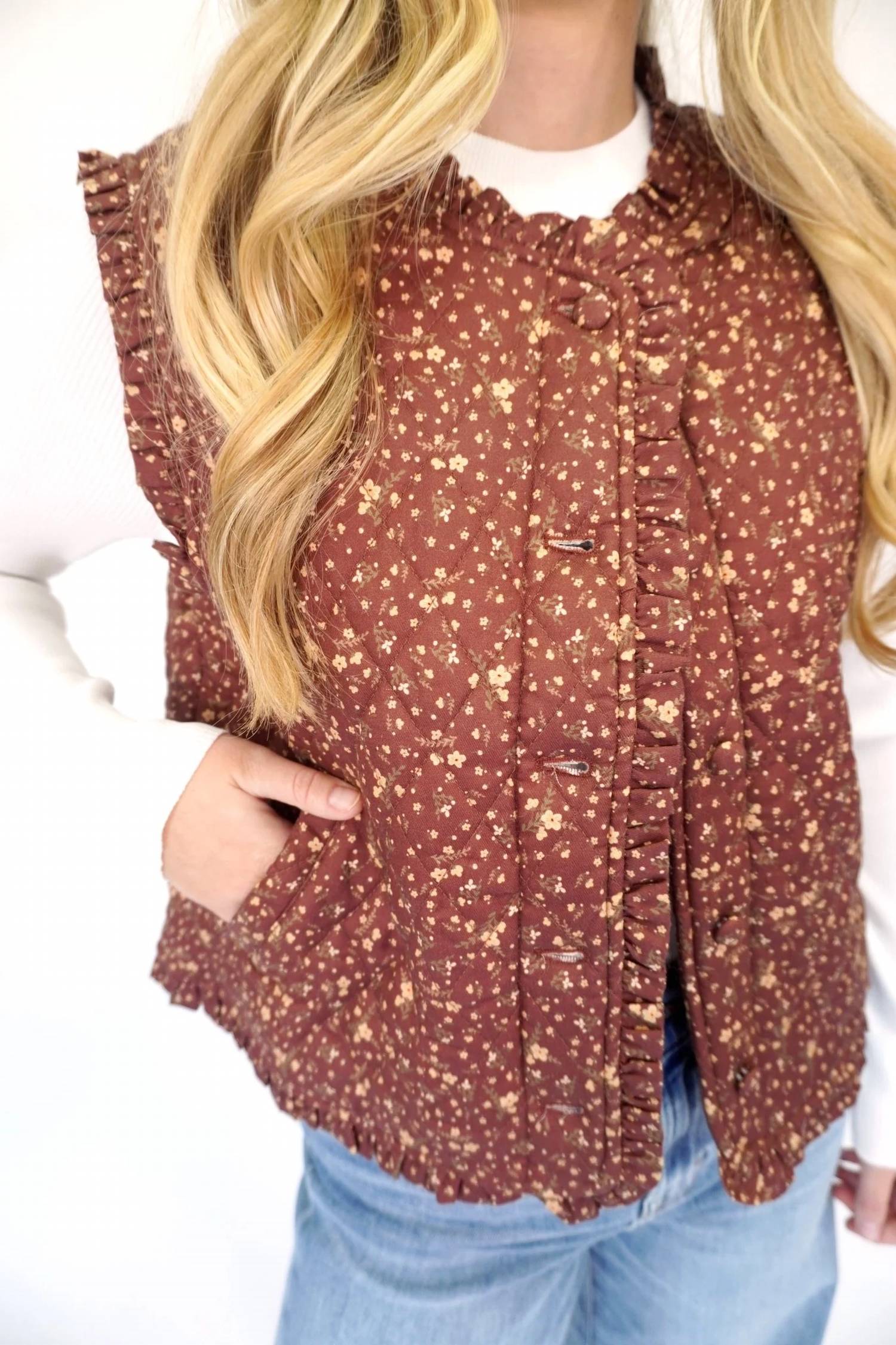 Anniewear - Amelia Ditsy Floral Quilted Fall Vest
