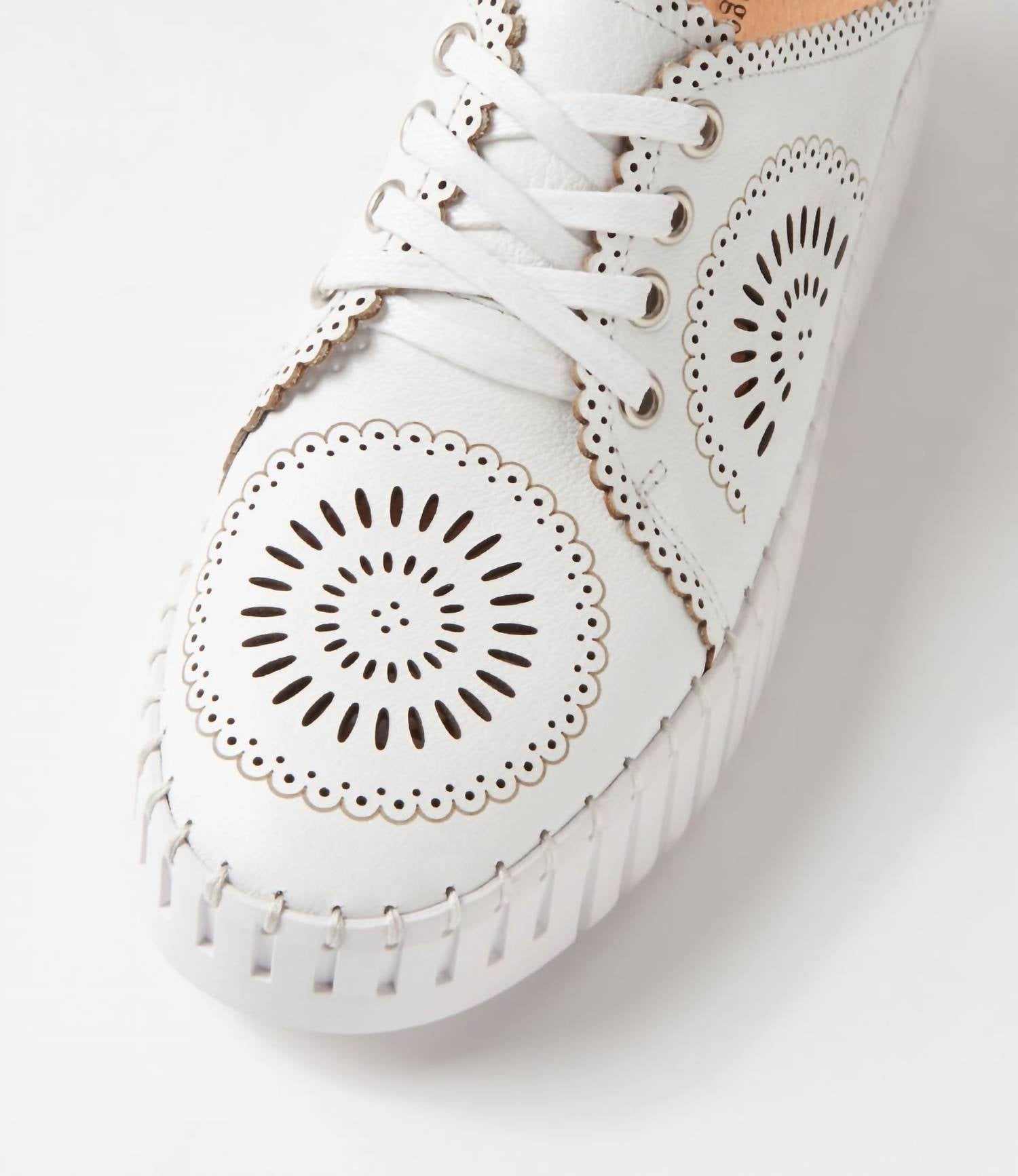 Django & Juliette - Women's Bafia Sneakers