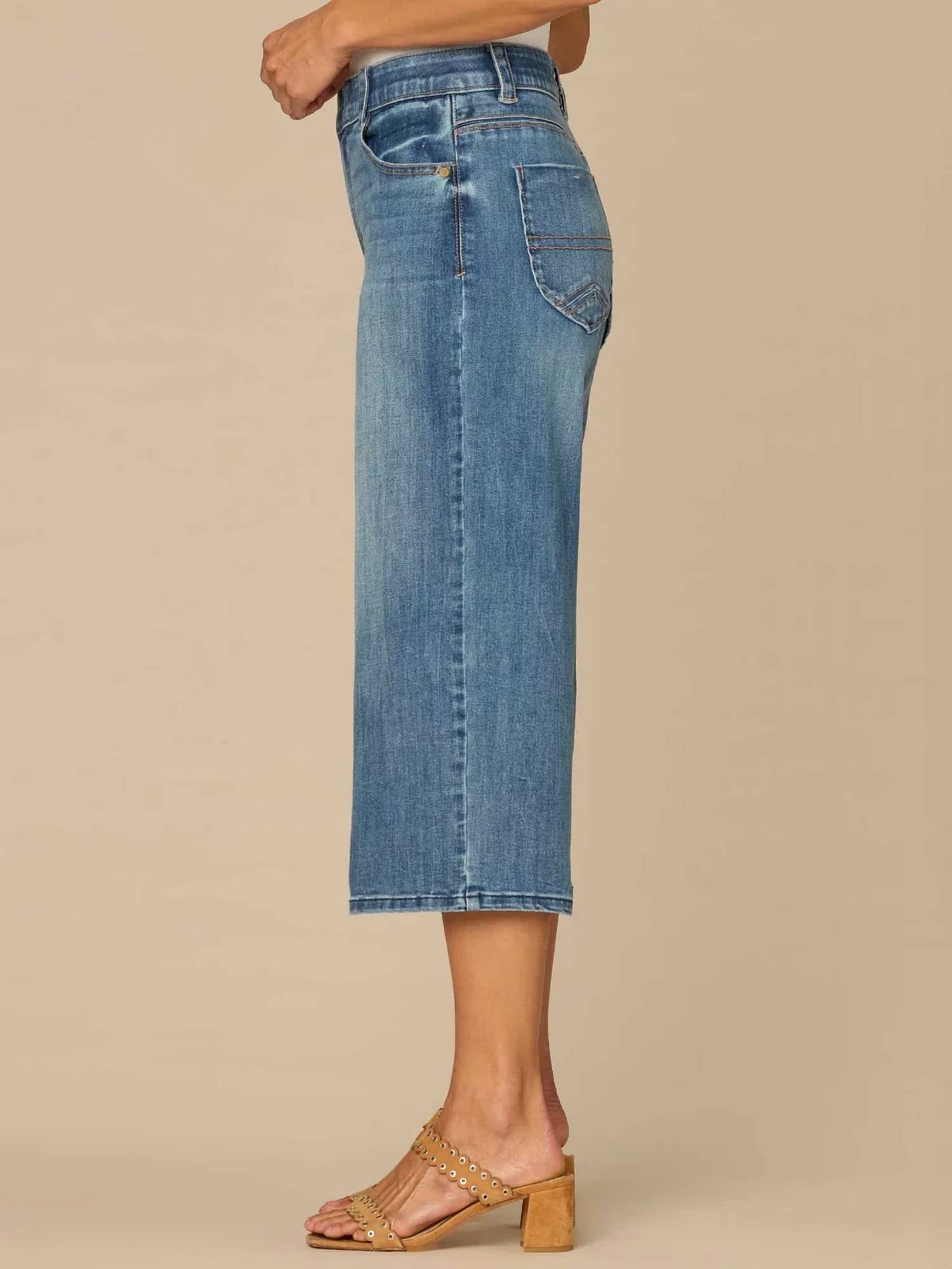 Democracy - Women's High Rise Relaxed Capri Jeans