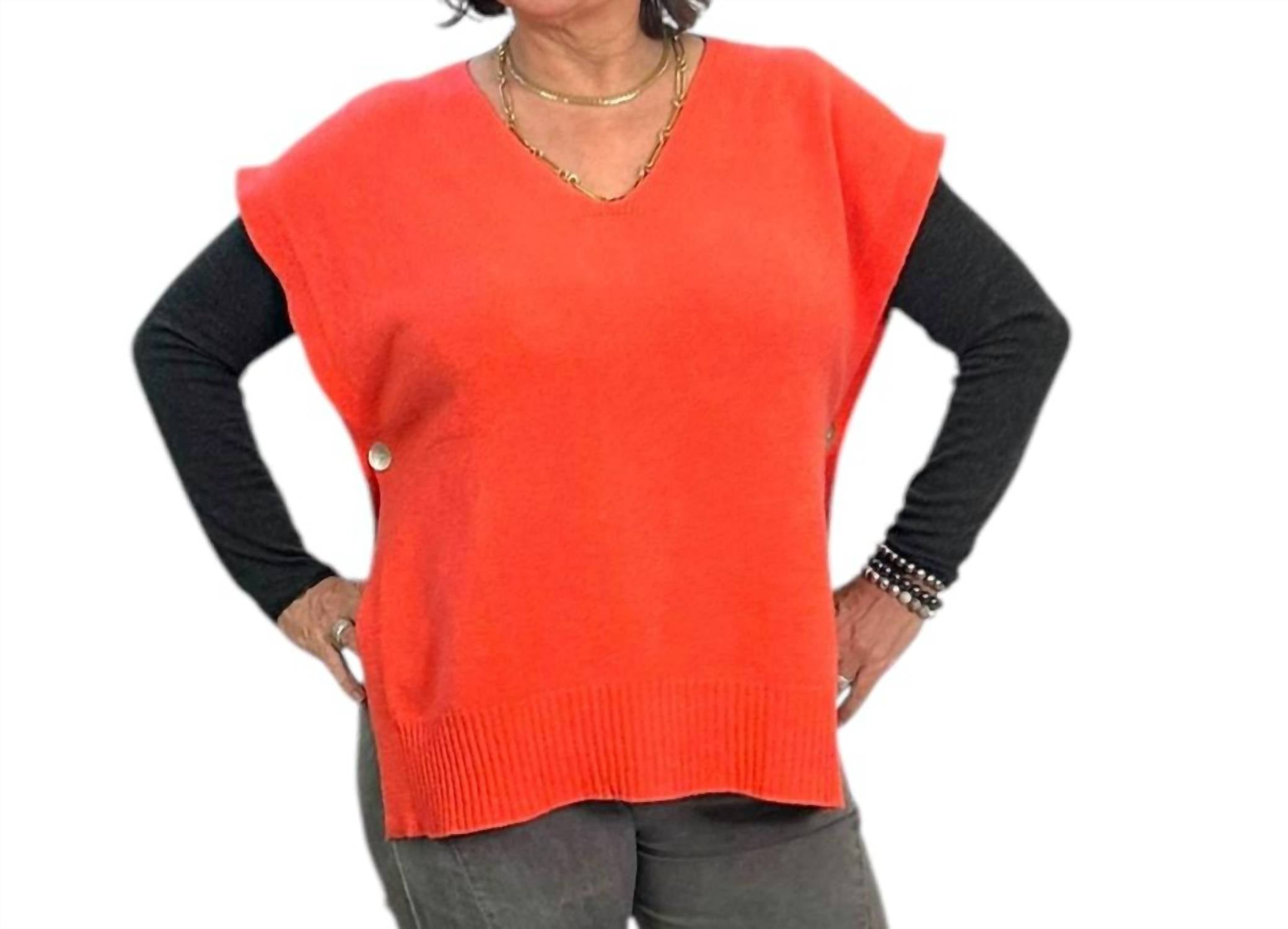 Made In Italy - Sleeveless throw over sweater top