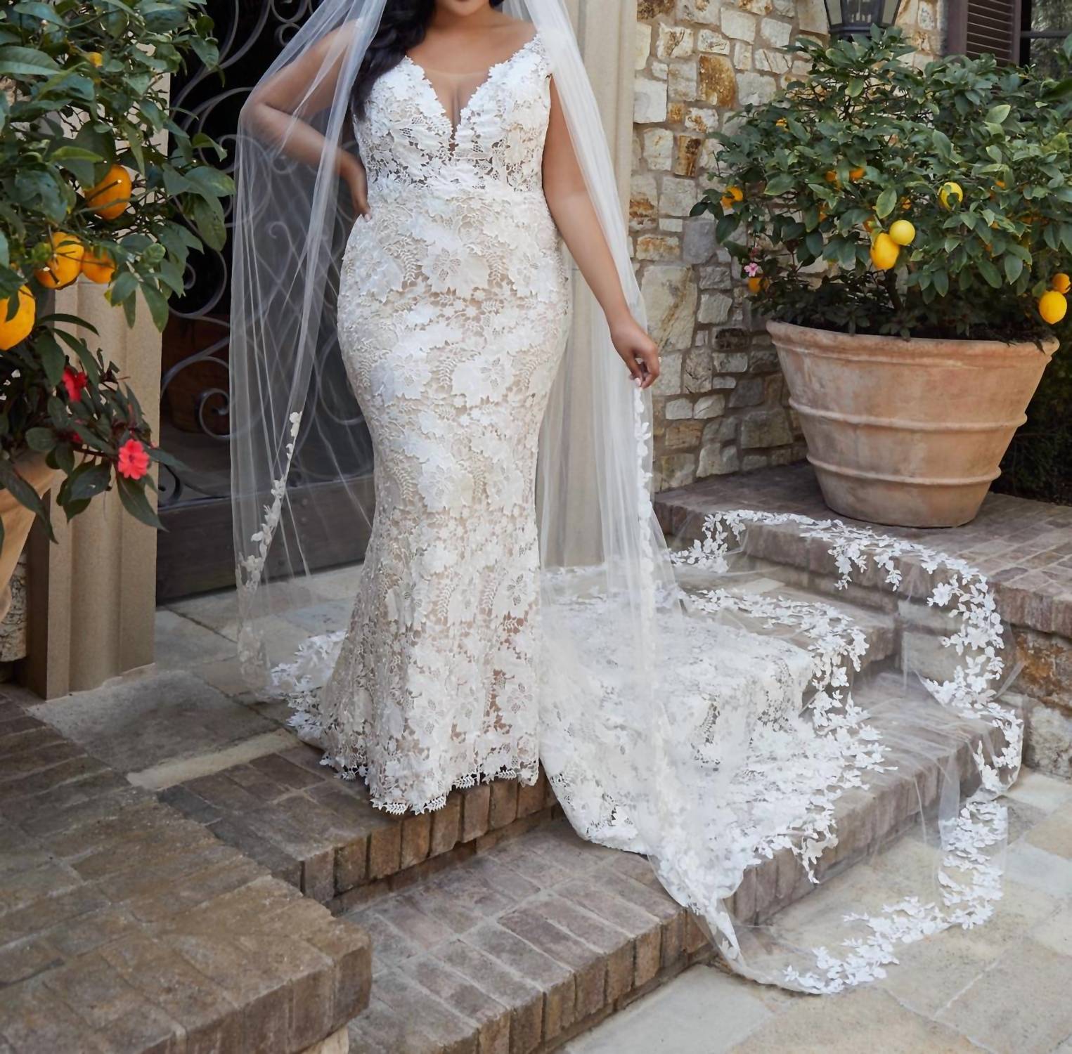 Casablanca - Elisha Lace Wedding Dress