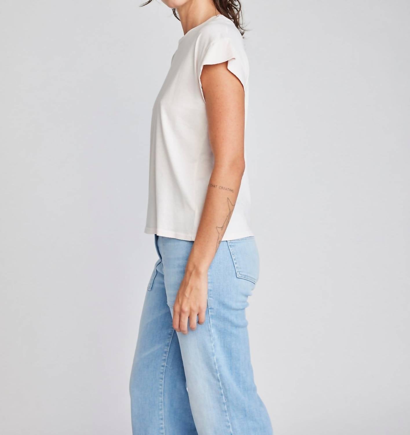 Self Contrast - Brynleem Casual Tee
