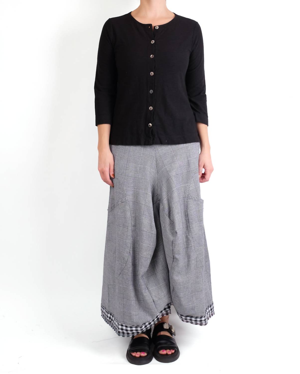 Cut Loose - Easy Three Quarter Sleeve Cardigan