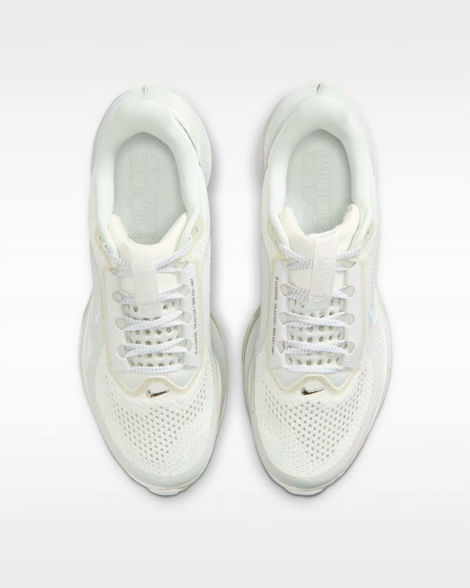 Nike - Women's Pegasus Premium Ess Road Running Shoes