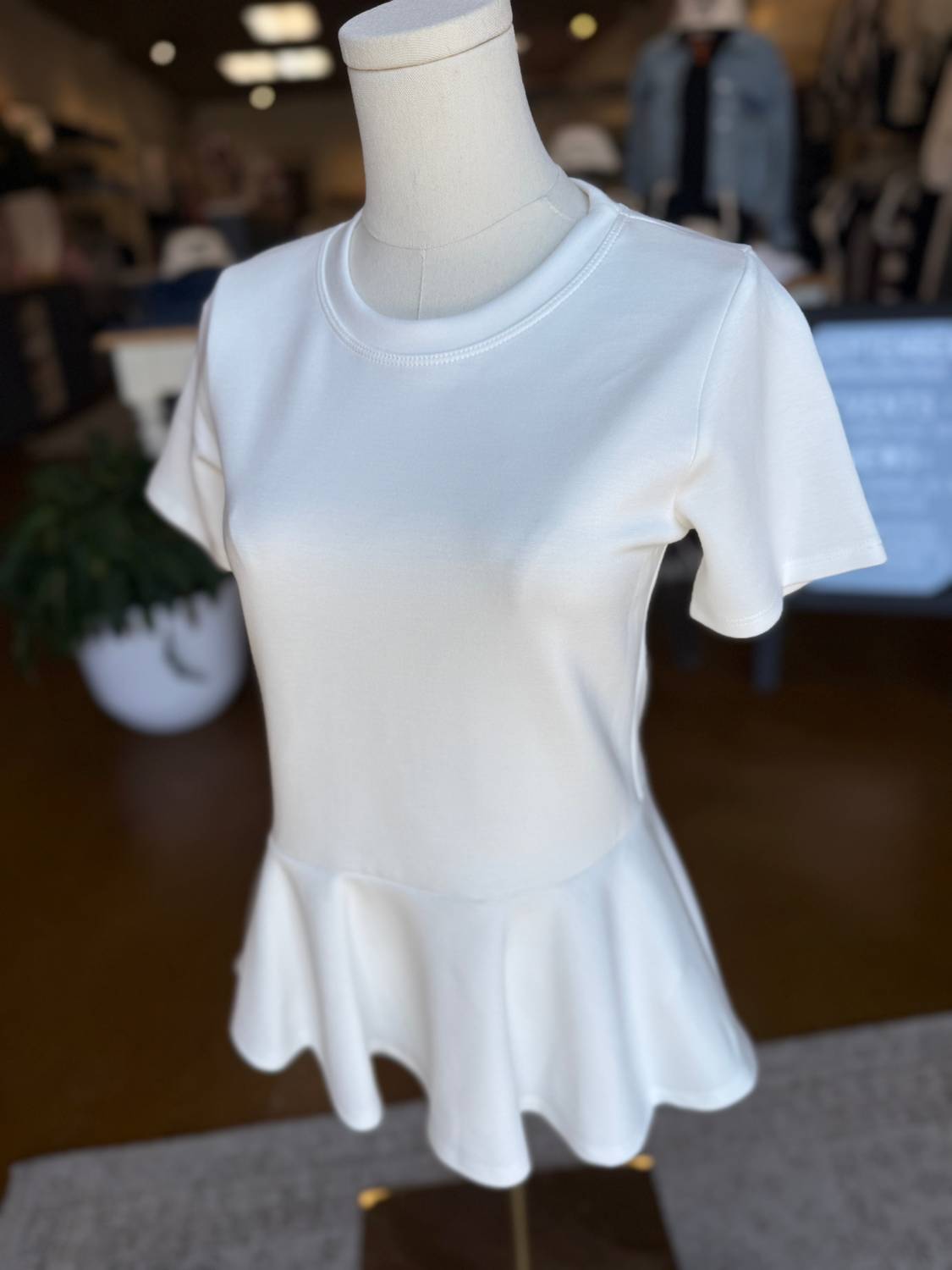 Kld. Signature - Womeon's Peplum Short Sleeve Scuba Top
