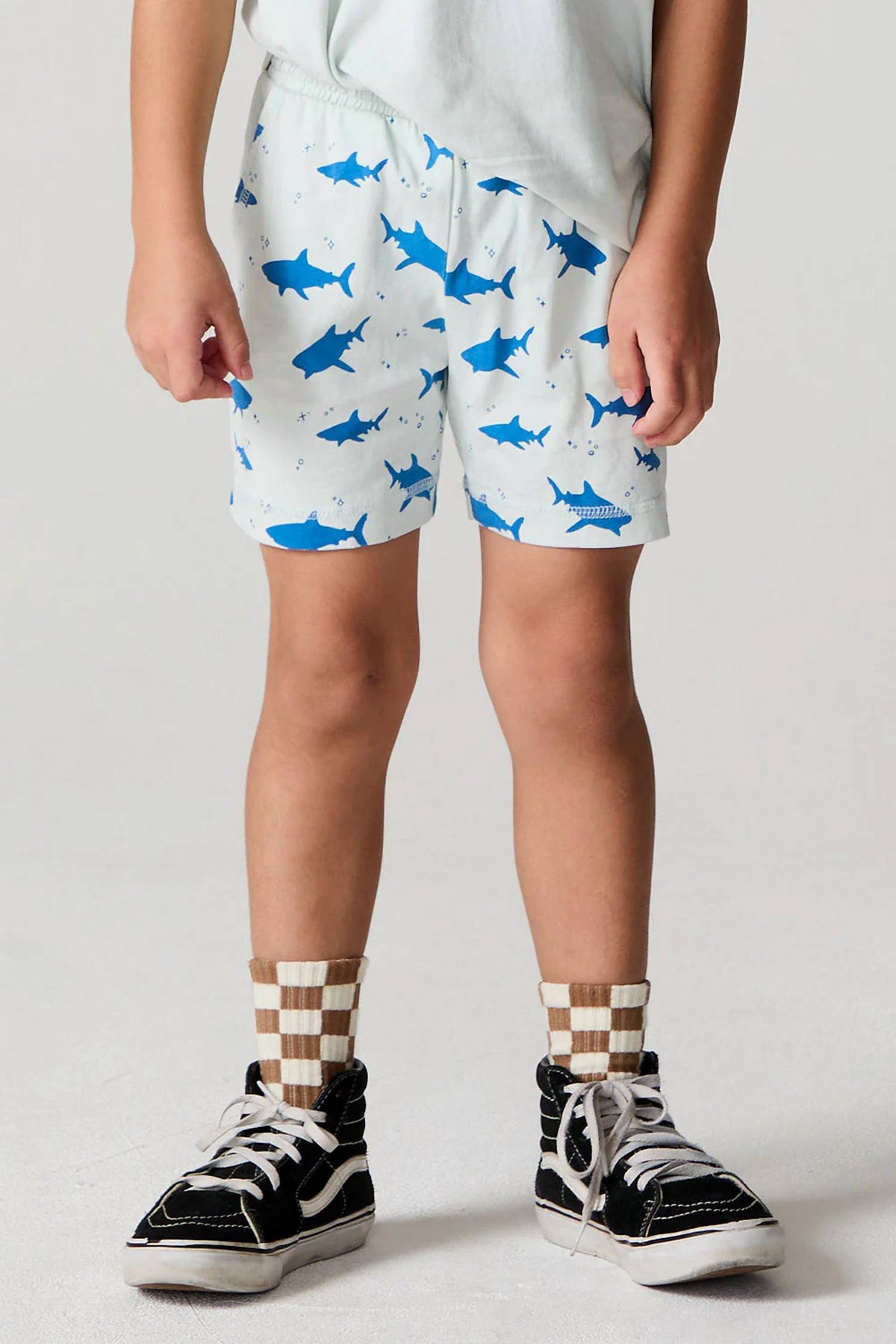 Chaser - Boys Veil Shark Around Short
