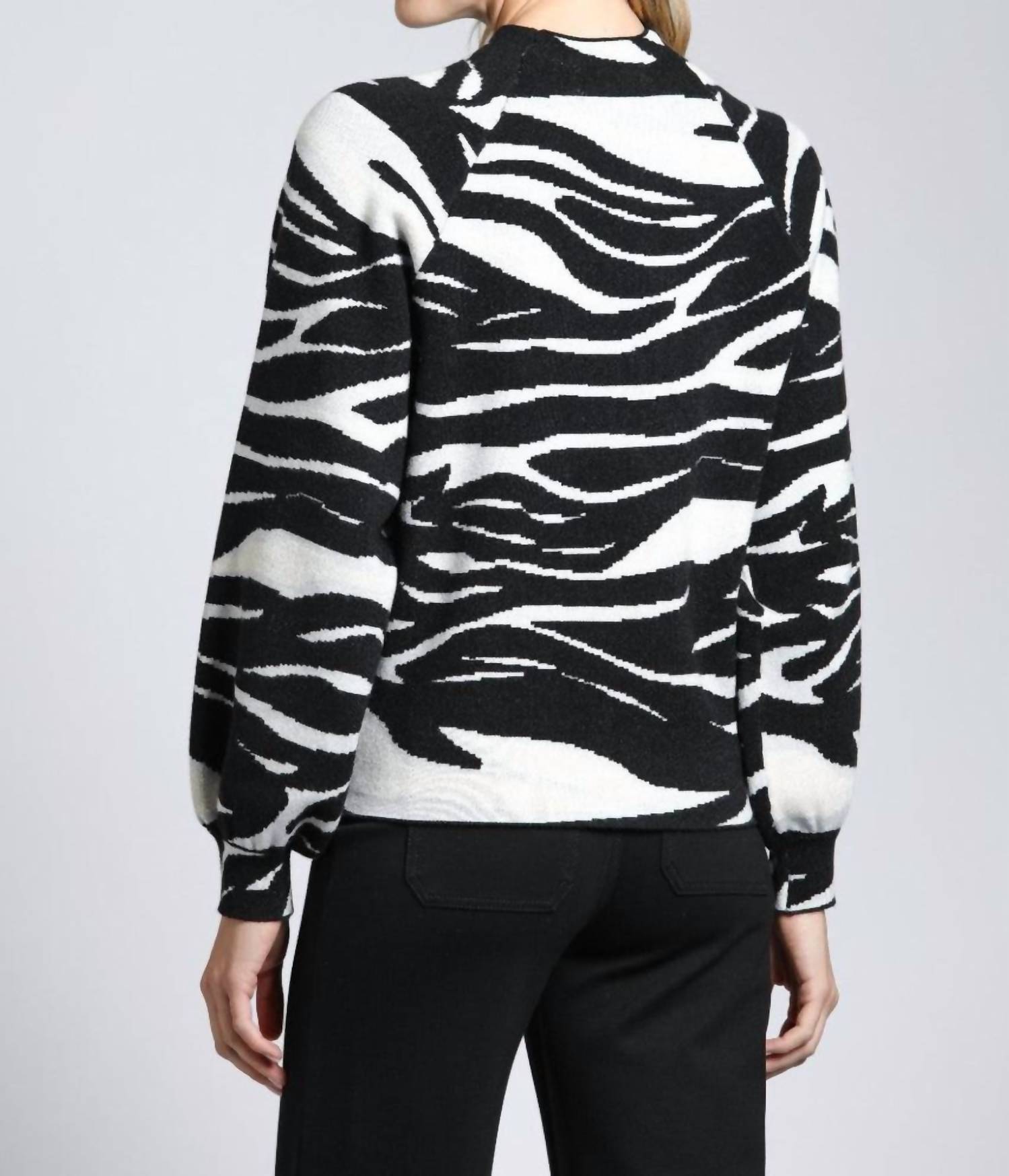 Apny - Zebra Print Sweater With Puff Sleeve