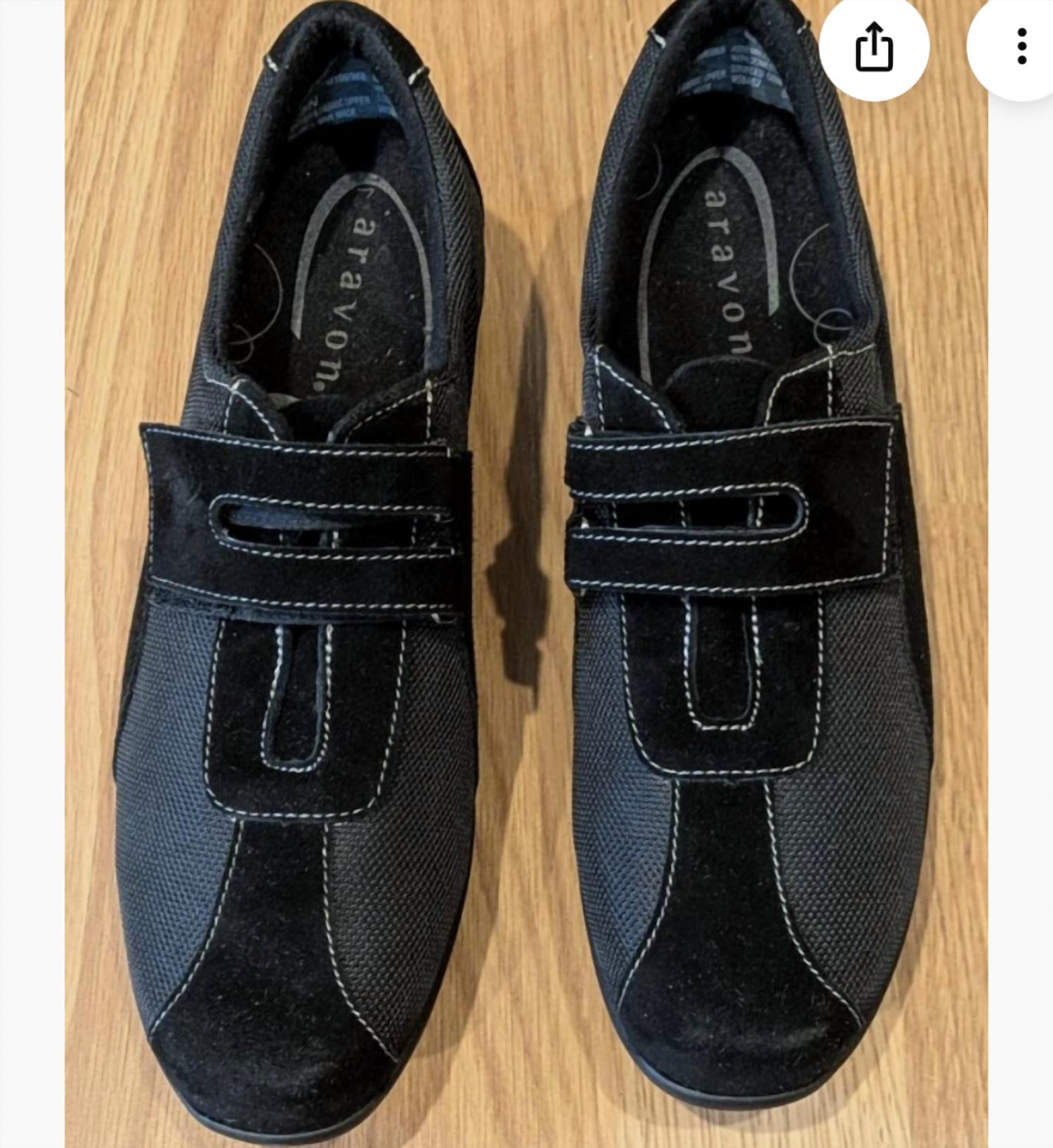 Munro - Women's Joliet Sneakers