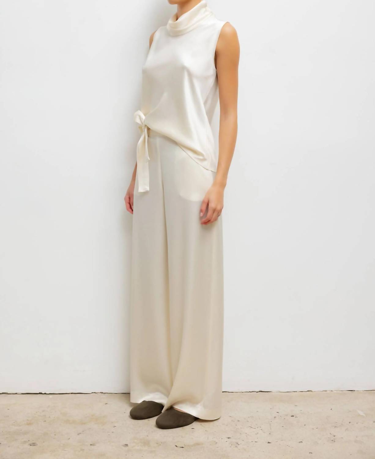 Leset - Barb Sleeveless Cowl Neck Top